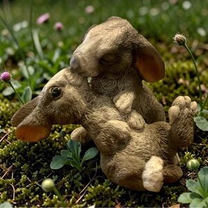 Castagna Kissing Bunny Rabbits collectible the Lovers Series 1988 Made In Italy